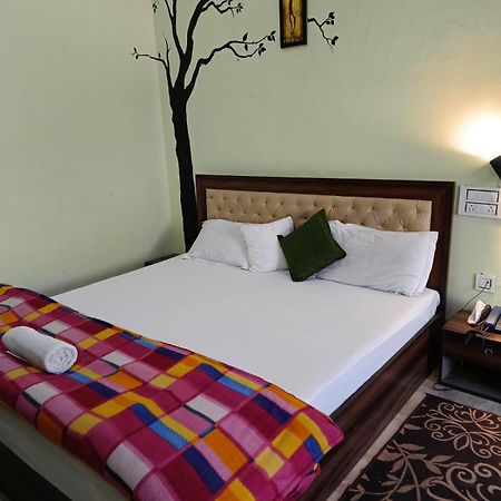 Joshi Holiday Home Stay Lansdowne Kültér fotó