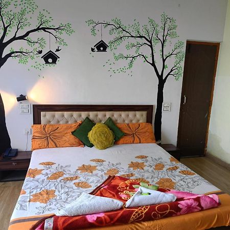 Joshi Holiday Home Stay Lansdowne Kültér fotó