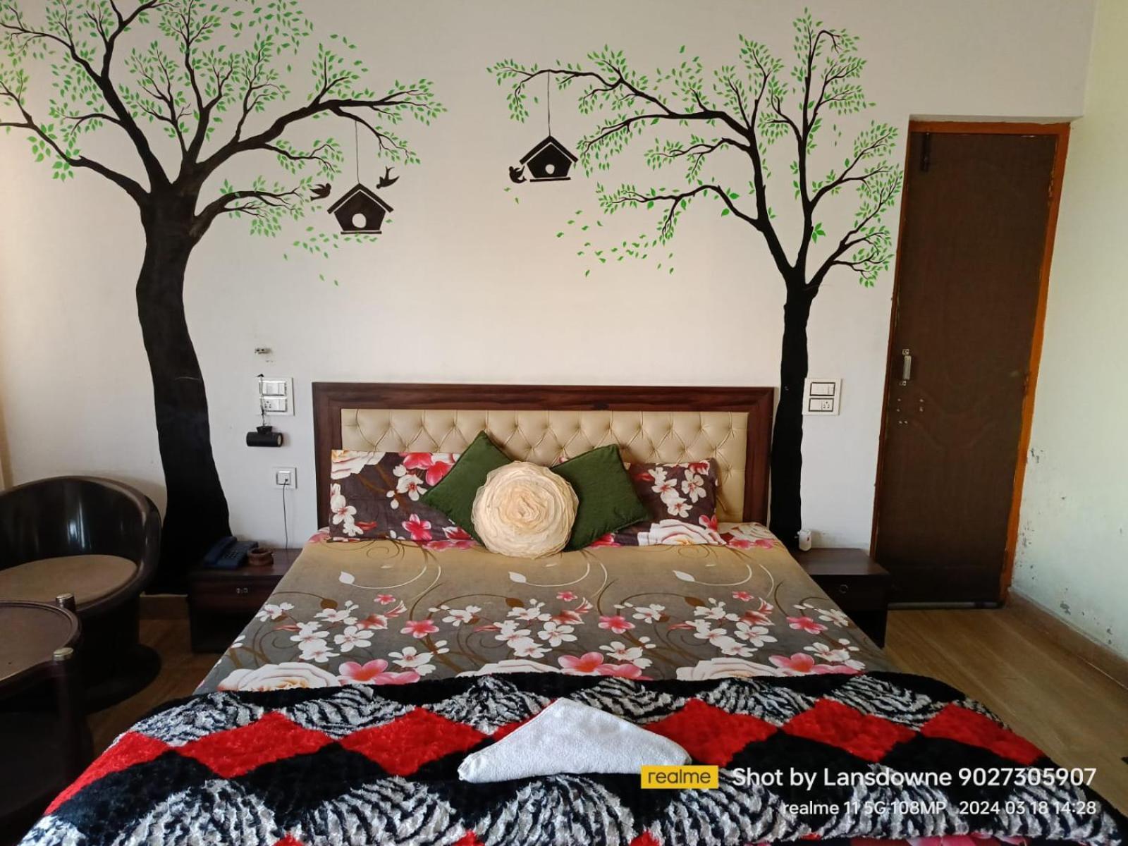 Joshi Holiday Home Stay Lansdowne Kültér fotó
