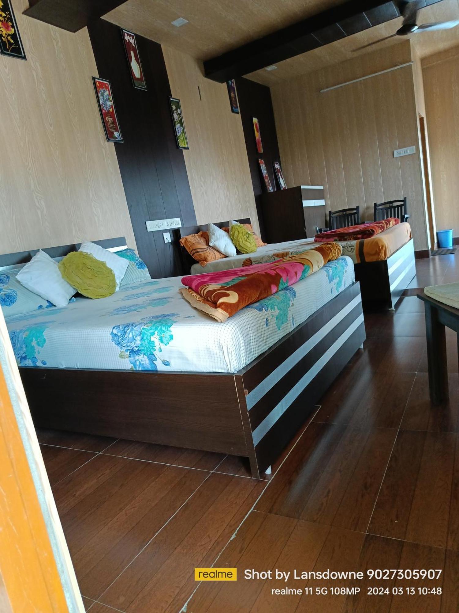 Joshi Holiday Home Stay Lansdowne Kültér fotó