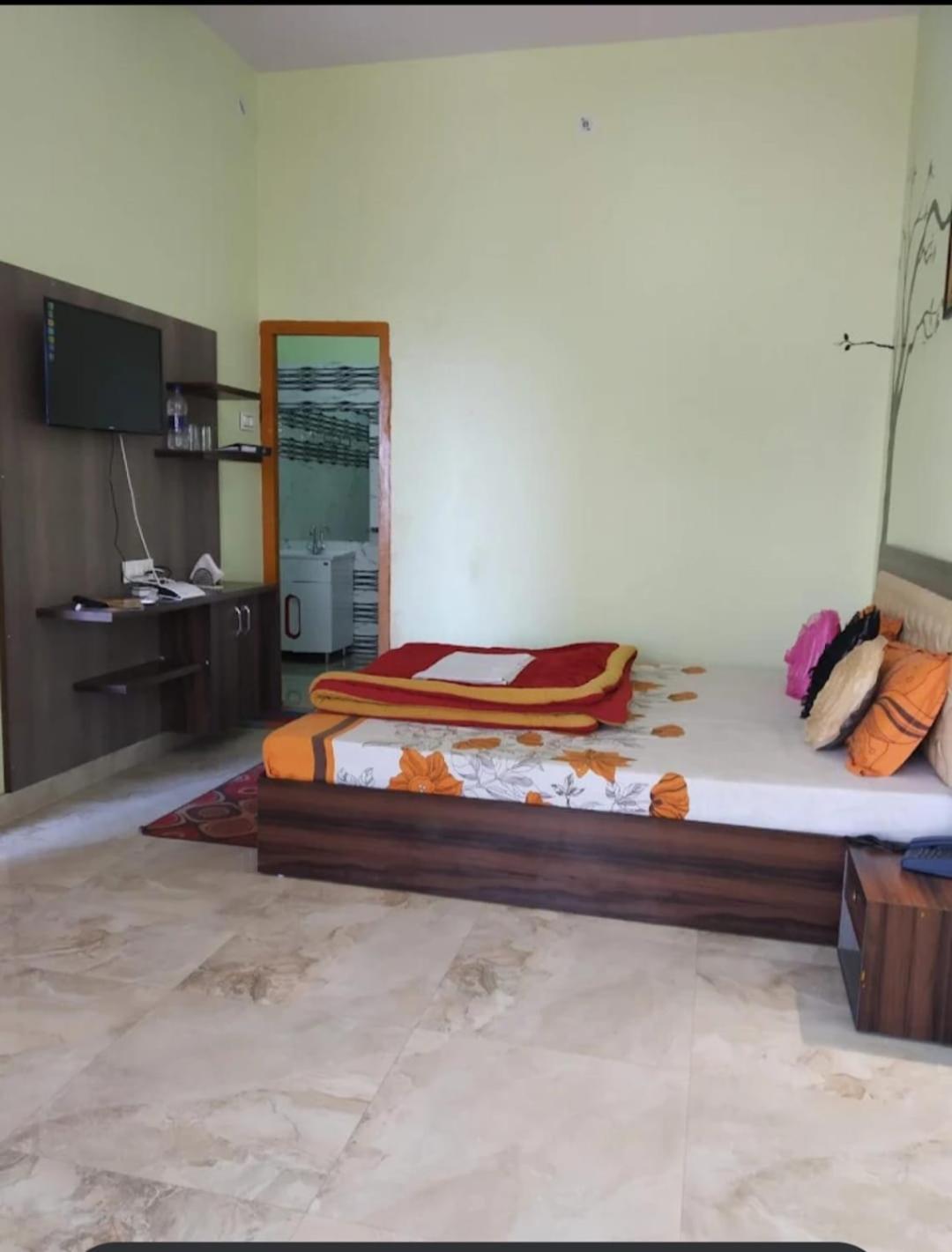 Joshi Holiday Home Stay Lansdowne Kültér fotó