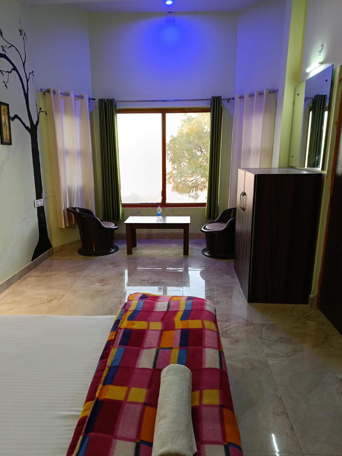 Joshi Holiday Home Stay Lansdowne Kültér fotó