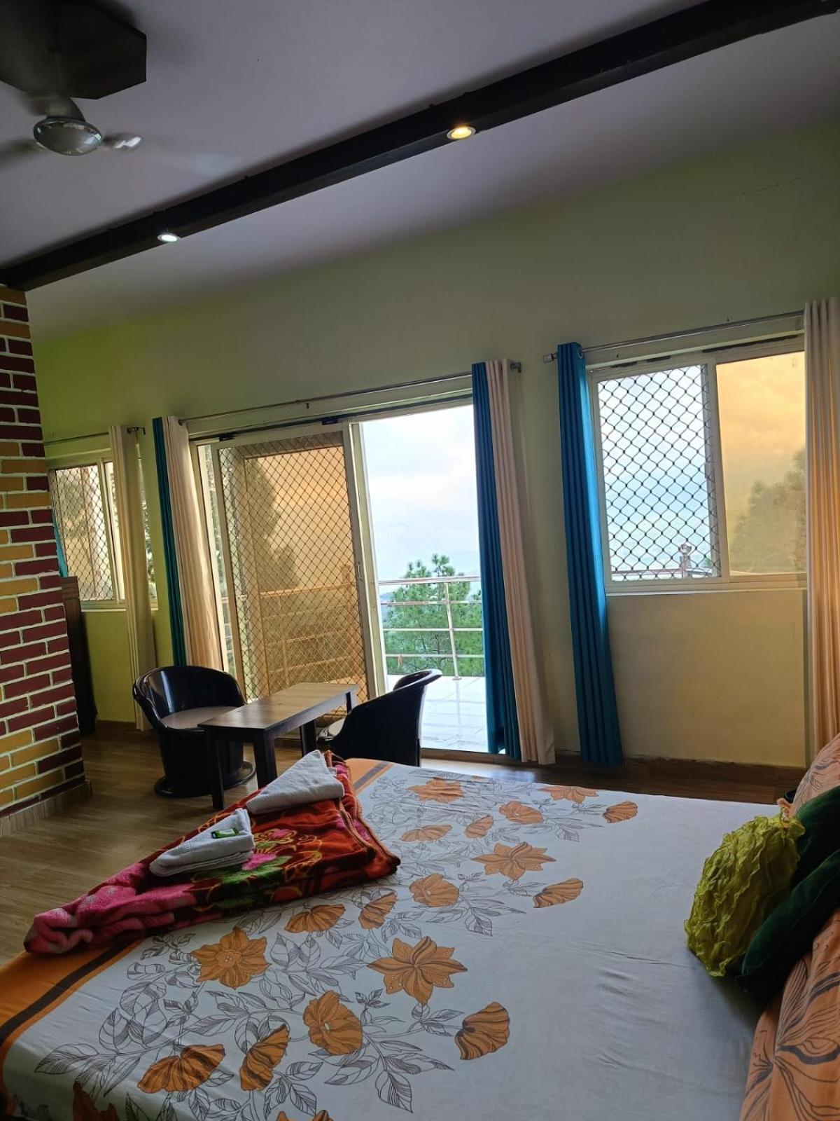 Joshi Holiday Home Stay Lansdowne Kültér fotó