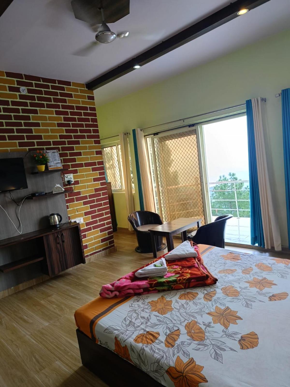 Joshi Holiday Home Stay Lansdowne Kültér fotó