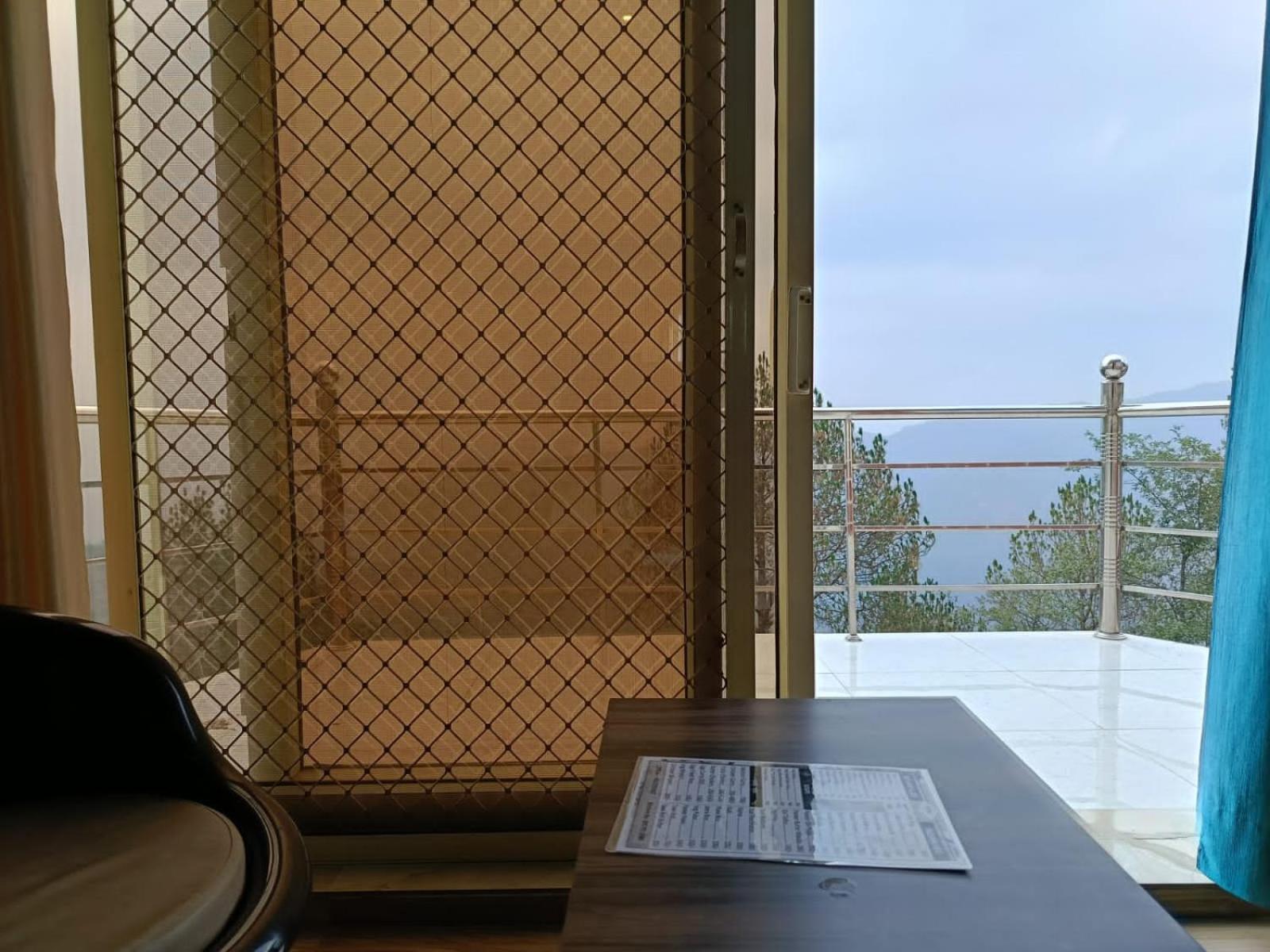 Joshi Holiday Home Stay Lansdowne Kültér fotó