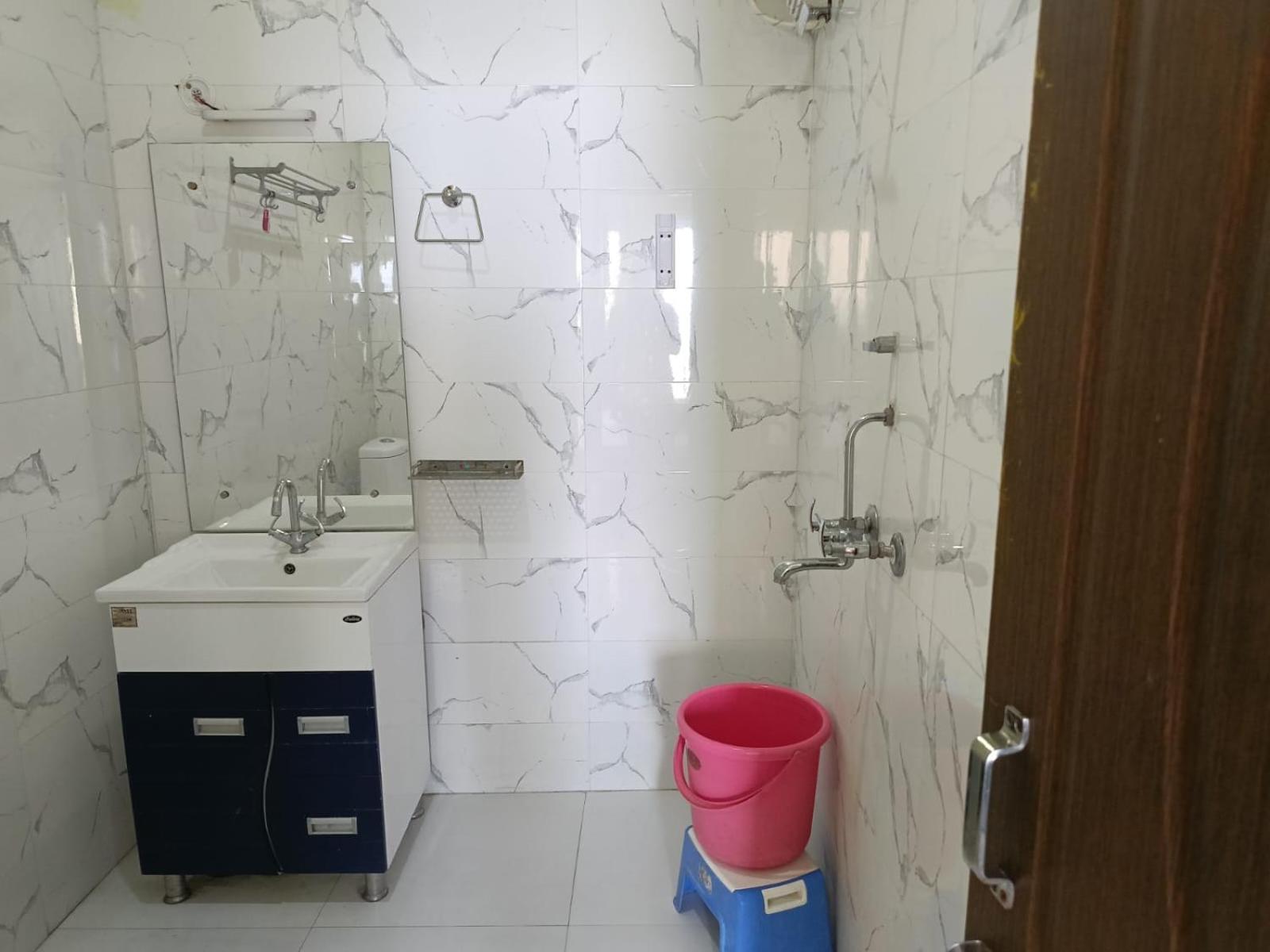Joshi Holiday Home Stay Lansdowne Kültér fotó